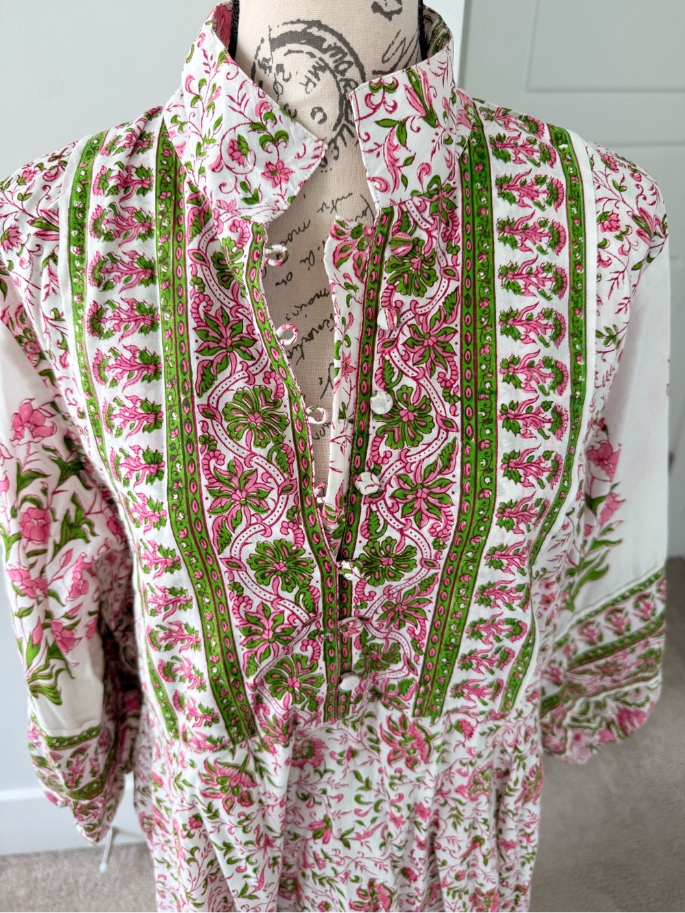 Like New XL Sue Sartor Floral Belted Flounce Midi Dress in Pink & Green - Picture 4 of 13